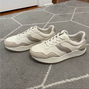 Time and Tru Sneakers